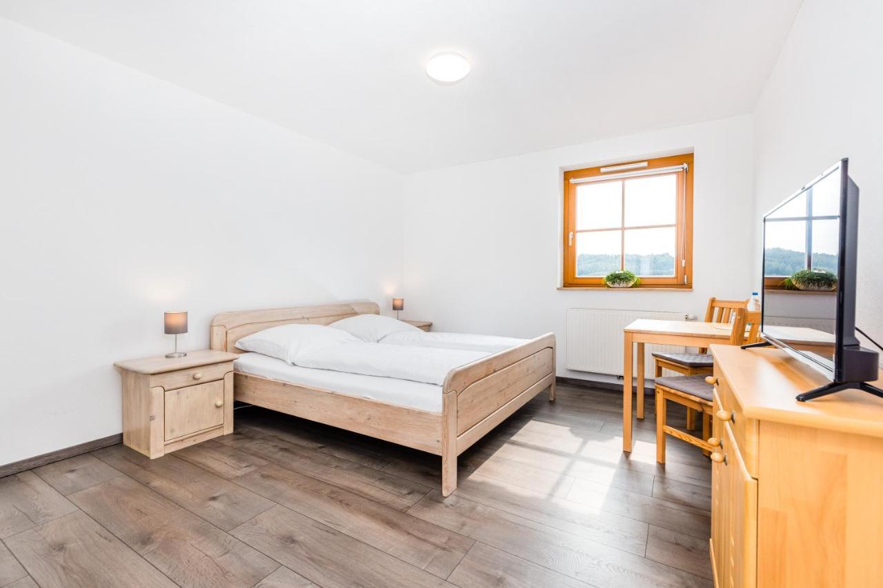 Der Bradler Bed and Breakfast Ebhausen Eksteriør billede